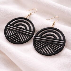 Elegant Black Geometric Earrings